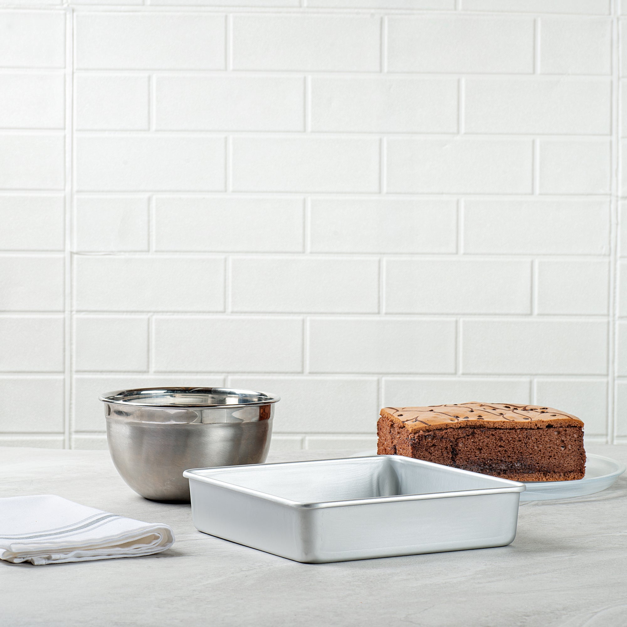 Met Lux Square Aluminum Cake Pan - 8" x 8" x 2" - 12 count box