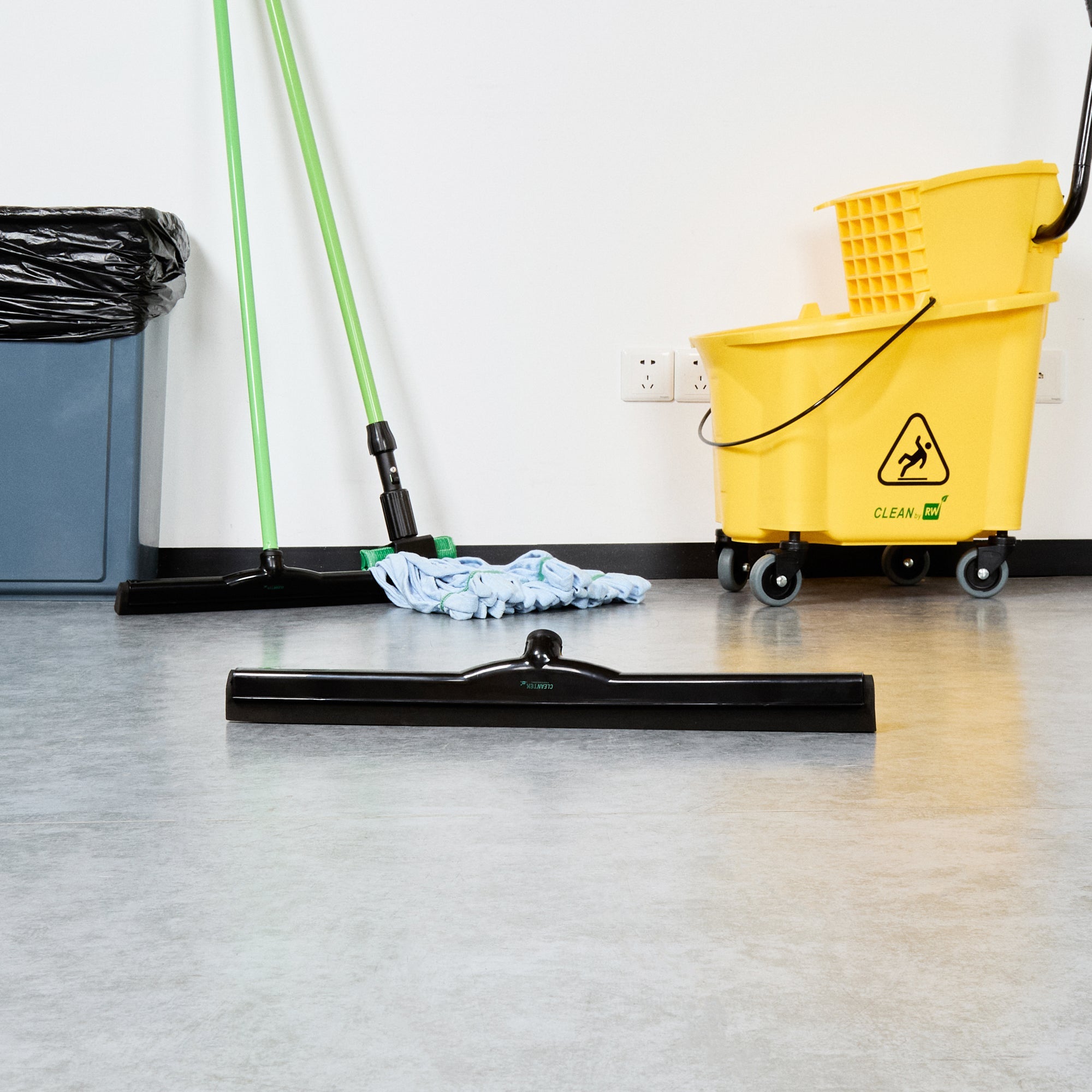 Clean Tek Professional Black Plastic Floor Squeegee - 24" - 1 count box