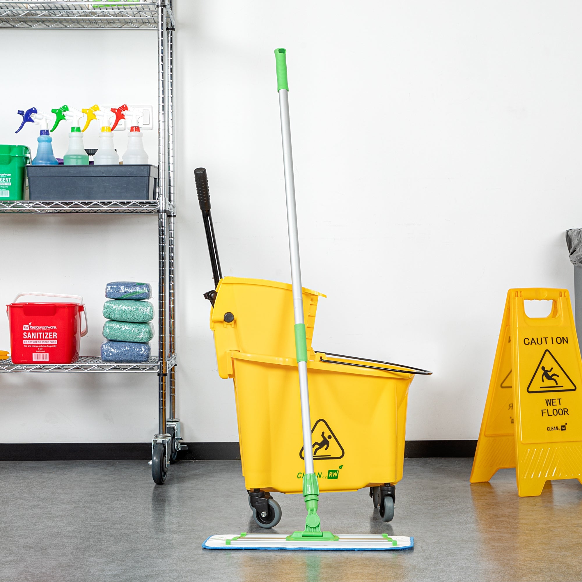 Clean Tek Professional Green Hook & Loop Microfiber Wet / Dry Mop Frame - 16" - 1 count box