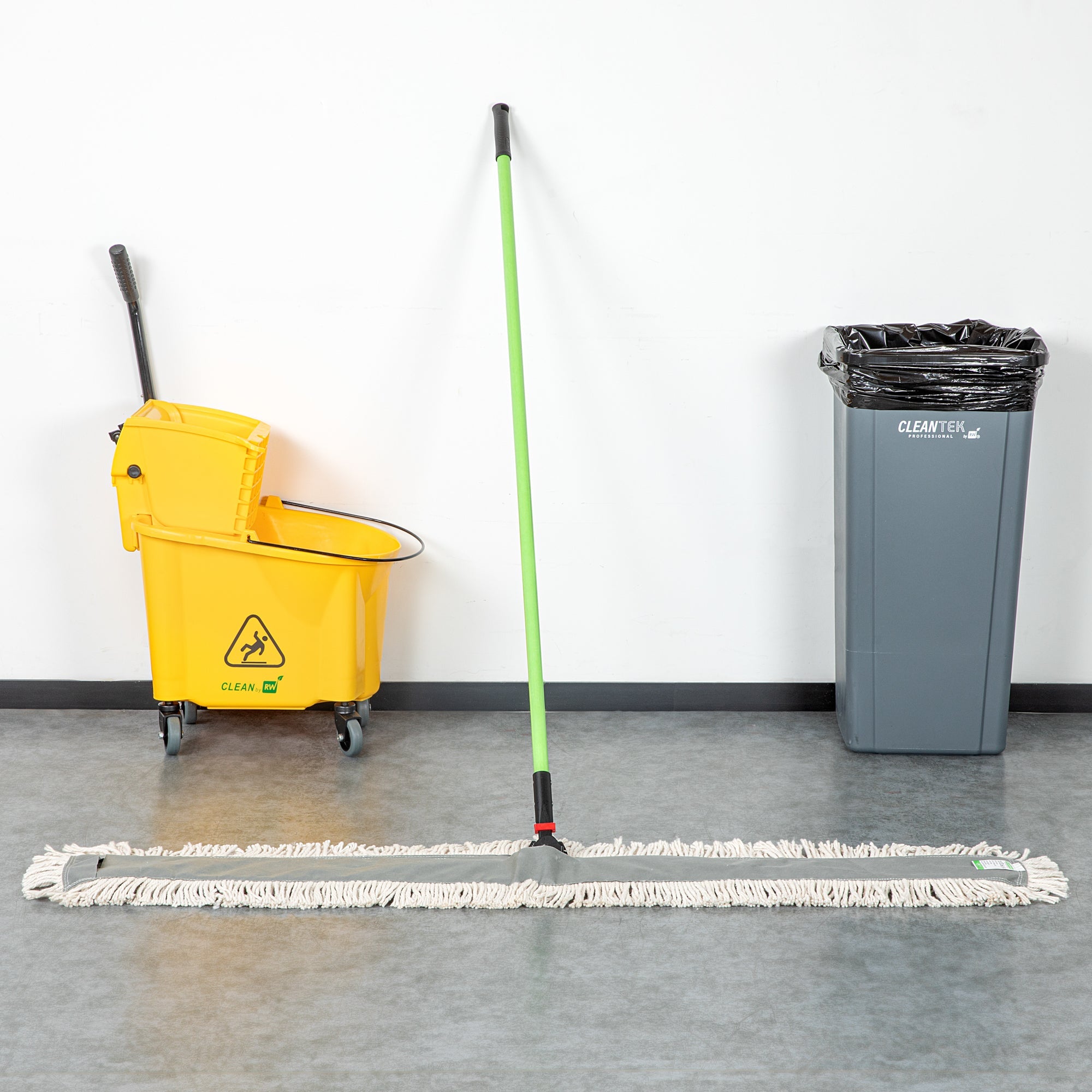 Clean Tek Professional Cotton Dust / Dry Mop - with 64" Handle - 59 3/4" x 5" - 1 count box