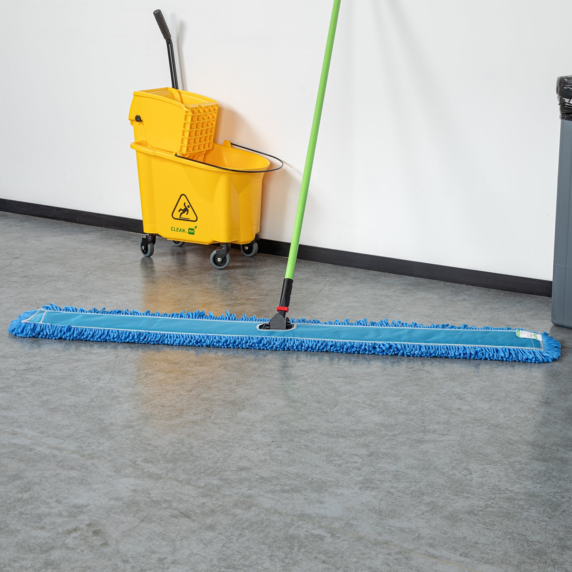 Clean Tek Professional Blue Microfiber Dust / Dry Mop Head - Looped - 60" - 1 count box