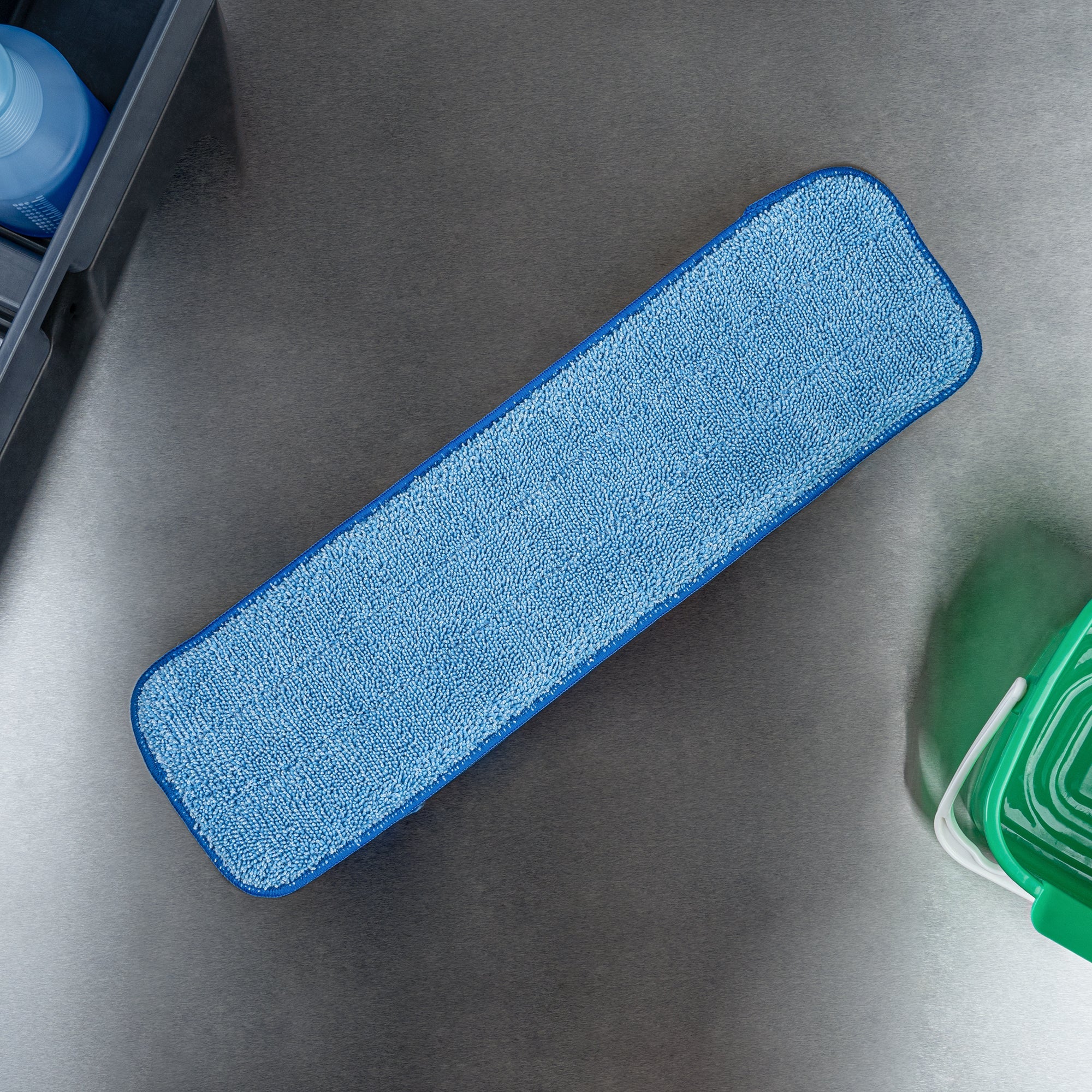 Clean Tek Professional Blue Microfiber Hook and Loop Wet / Dry Mop Pad - 19 1/2" - 1 count box