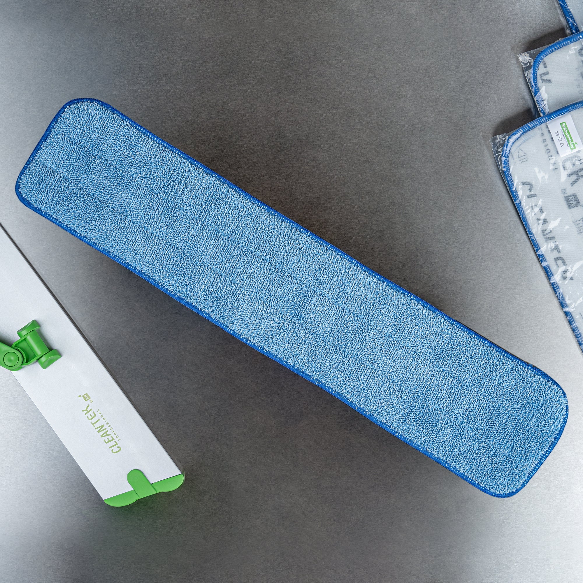 Clean Tek Professional Blue Microfiber Hook and Loop Wet / Dry Mop Pad - 25 1/2" - 1 count box