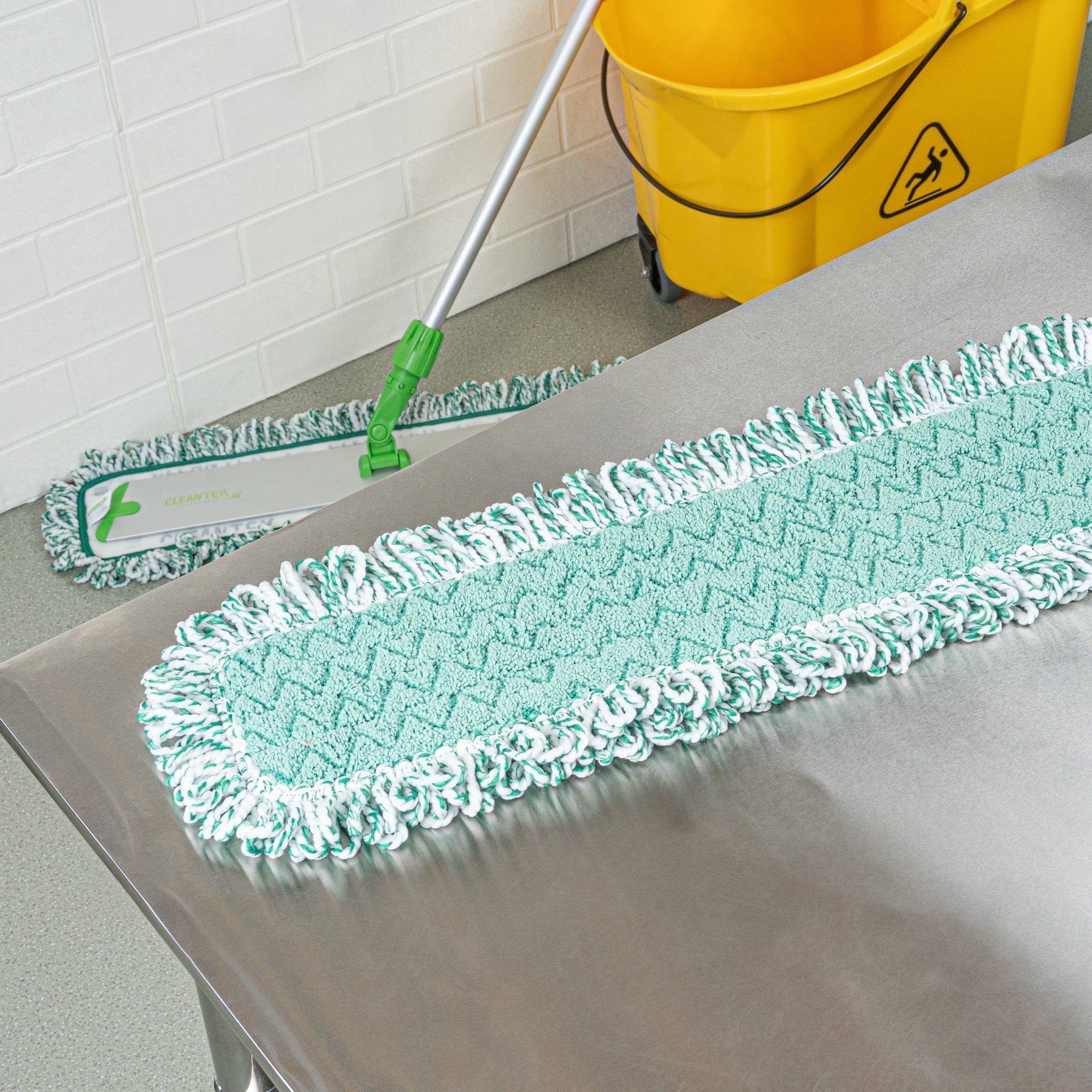 Clean Tek Professional Green Microfiber Fringed Dust Mop Pad - Zig Zag - 28 1/4" - 1 count box