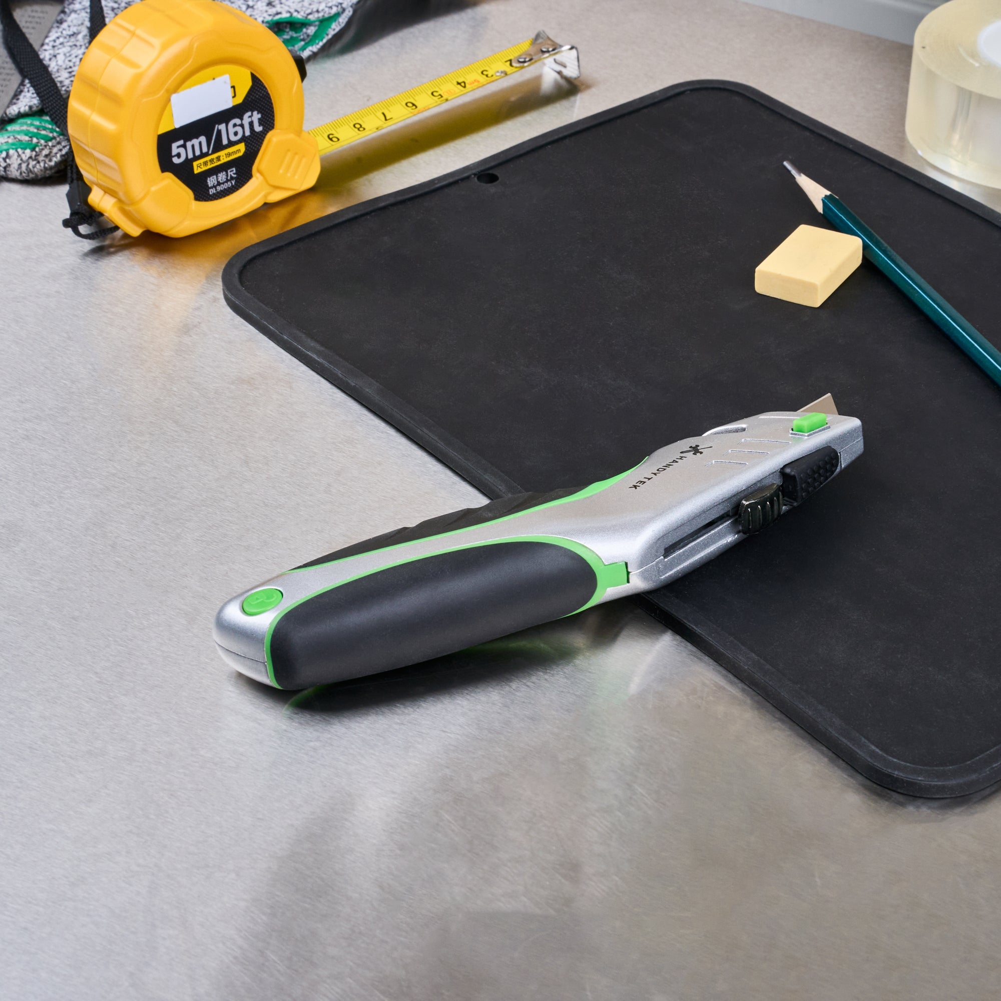 Handy Tek Silver Utility Knife - Quick Change, Heavy Duty - 7" - 1 count box