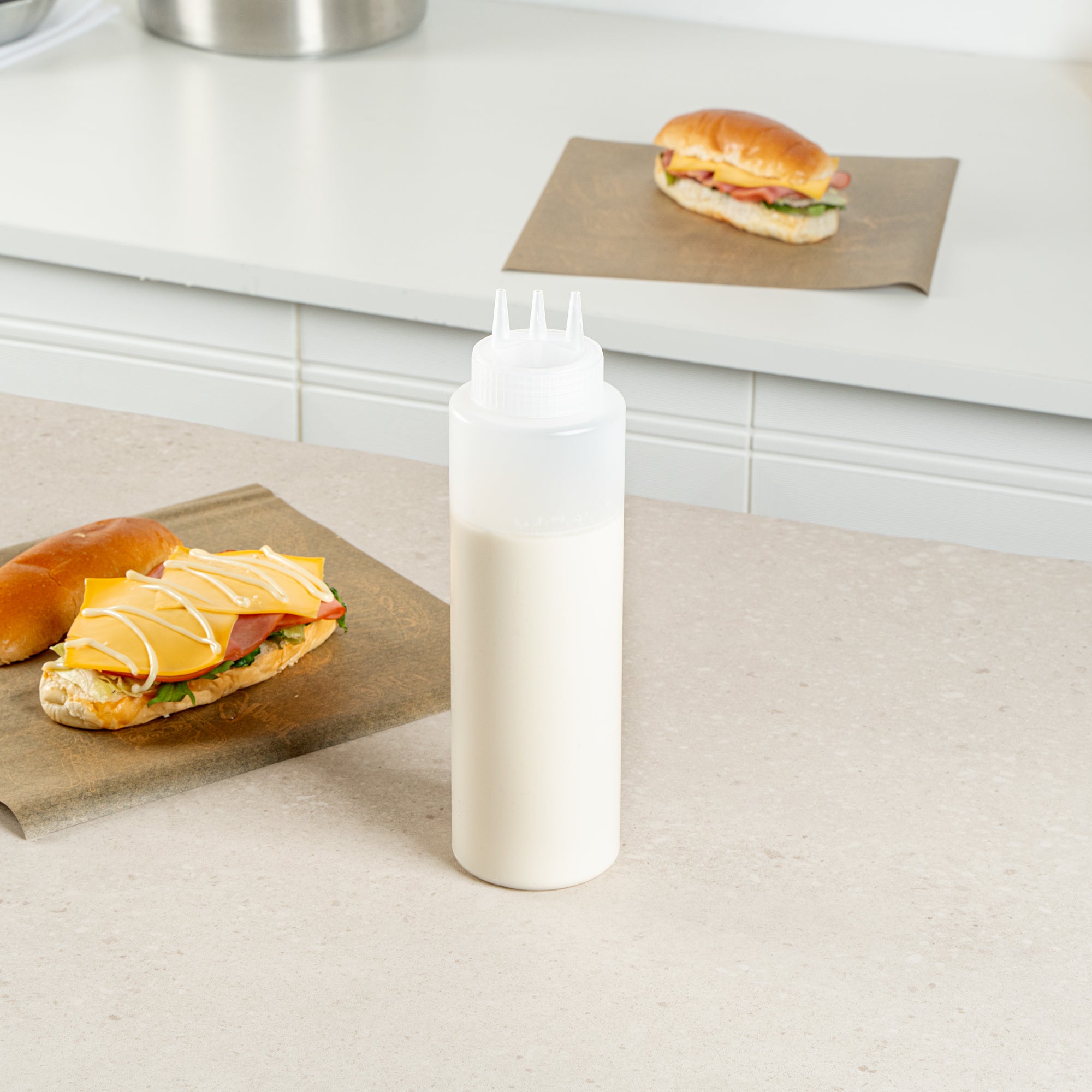 Sauce Tek 32 oz Clear Plastic All-Purpose Squeeze Bottle - with Triple Dispersion Tip - 6 count box