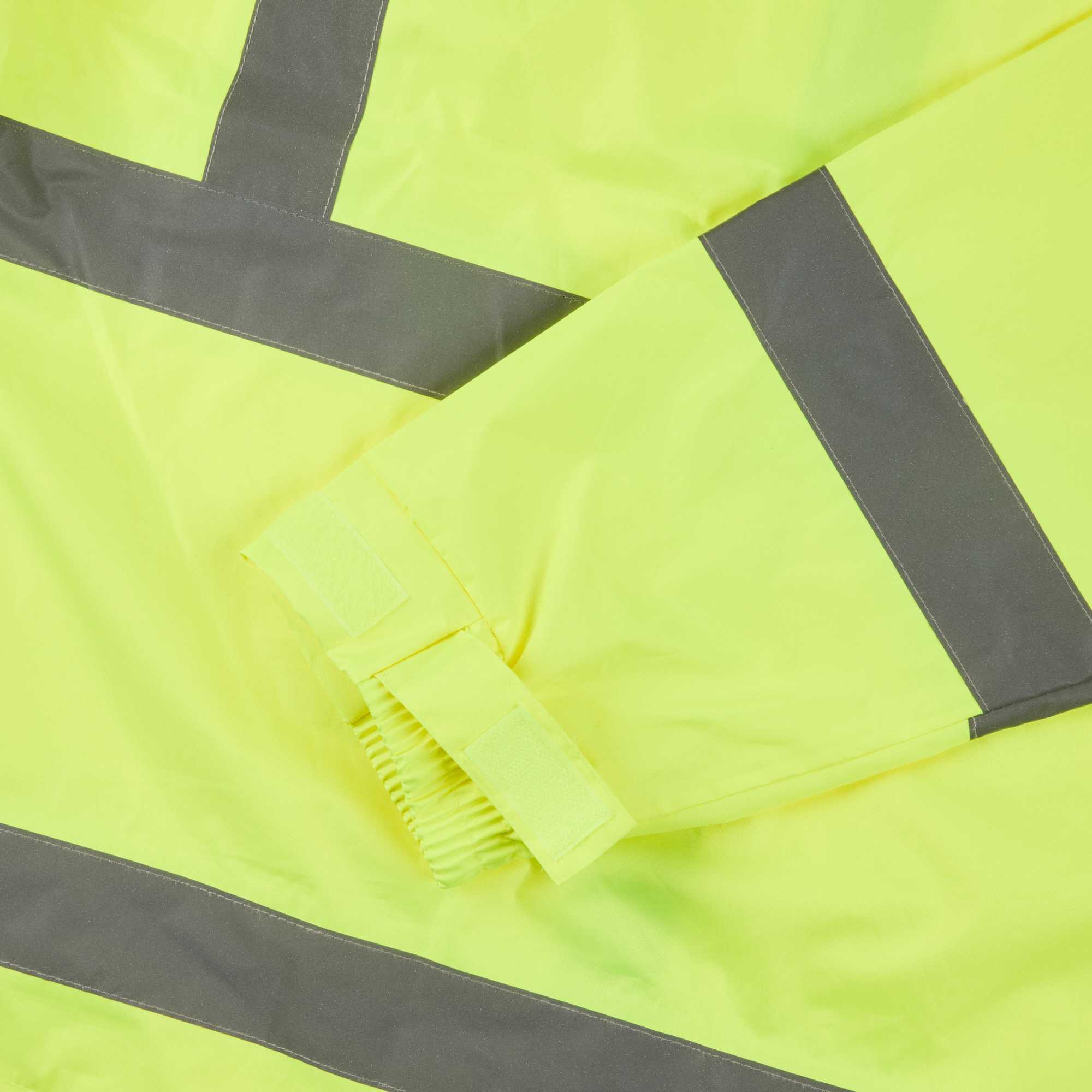 Be Safe Type R Class 3 Lime M High Visibility Lightweight Rain Jacket - Zipper Closure, Reflective Tape - 20 count box