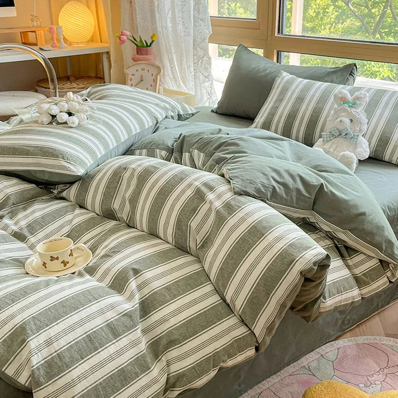 DecorBites™ Cozy Striped Cotton Bedding Set - Breathable & Soft Quilt Kit