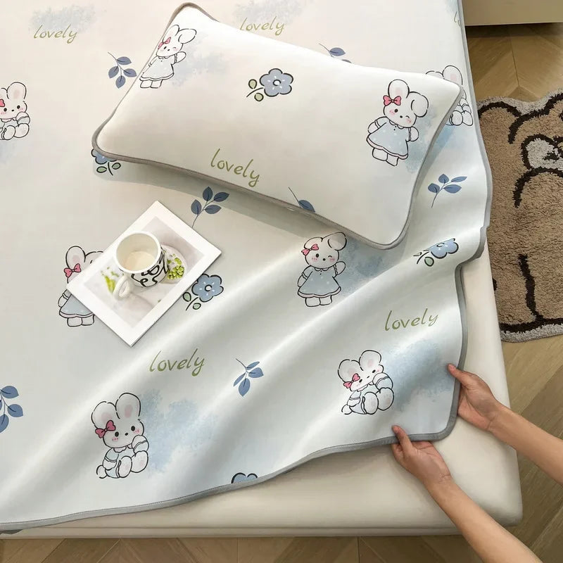 DecorBites™ Cooling Ice Silk Mattress - 3Pcs, High Quality, Simple Pattern, Anti-Wrinkles.