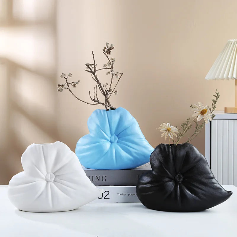 DecorBites™ Fluffy Heart Vase: Ceramic Handicraft Home Decor Accessory