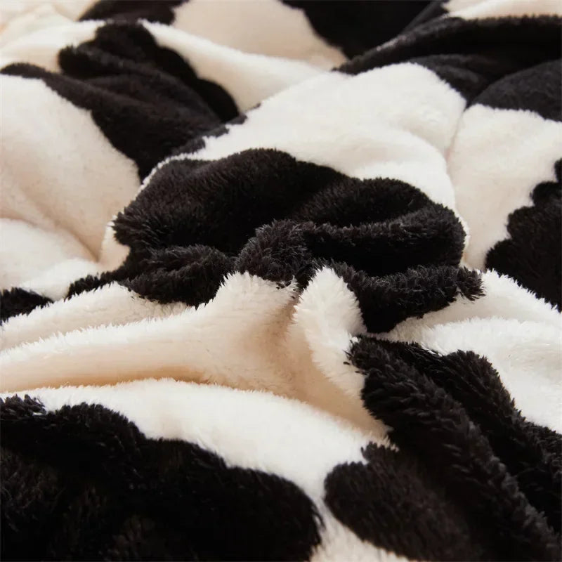 DecorBites™ Cozy Checkerboard Winter Blanket - Super Thick & Soft Cashmere Duvet Comforter