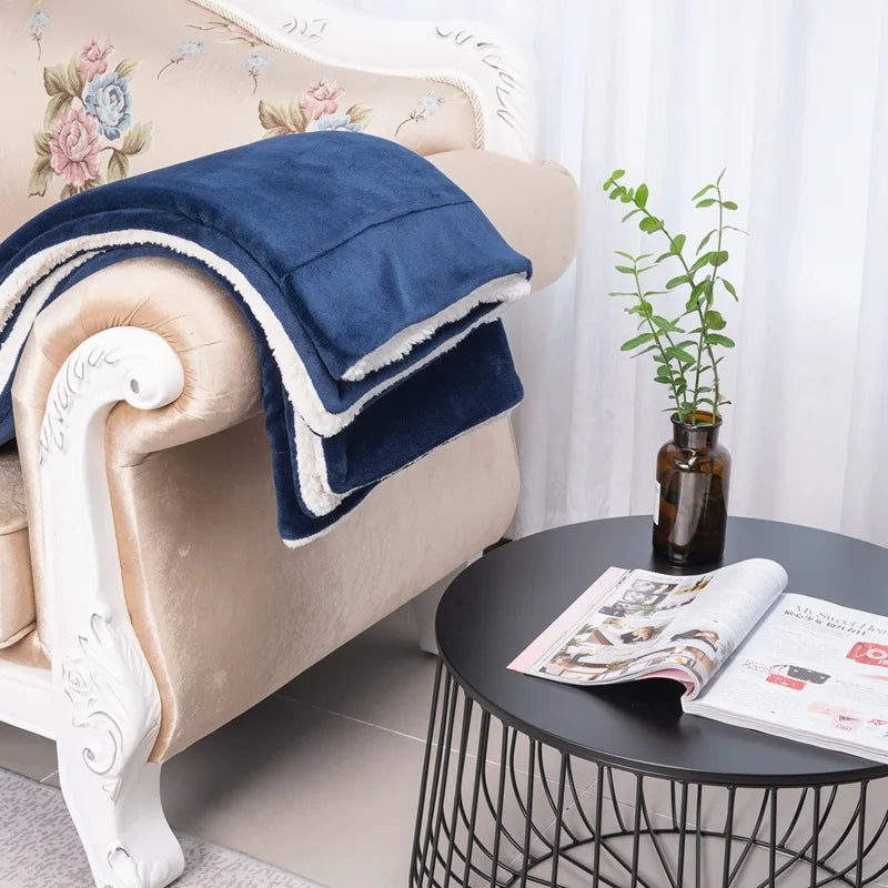 DecorBites™ Cozy Double-Layer Lamb Fleece Blanket - All Season Warmth Bedspread