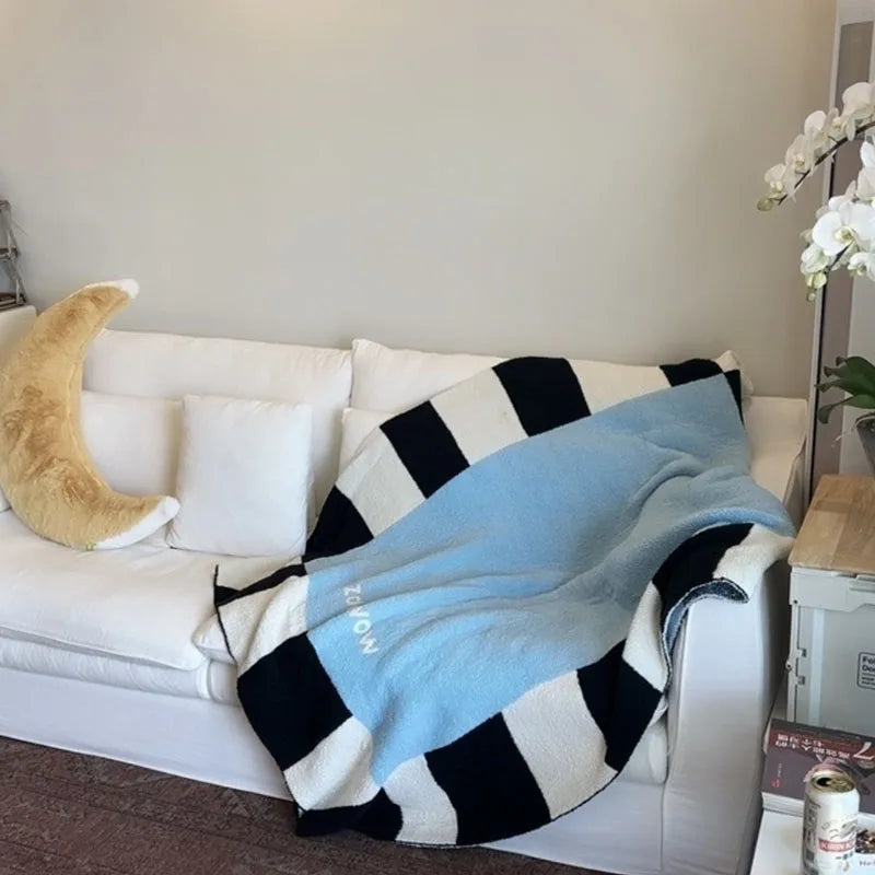 DecorBites™ Cozy Skin-Friendly Flannel Sofa Blanket for All SeasonssetCellValue.