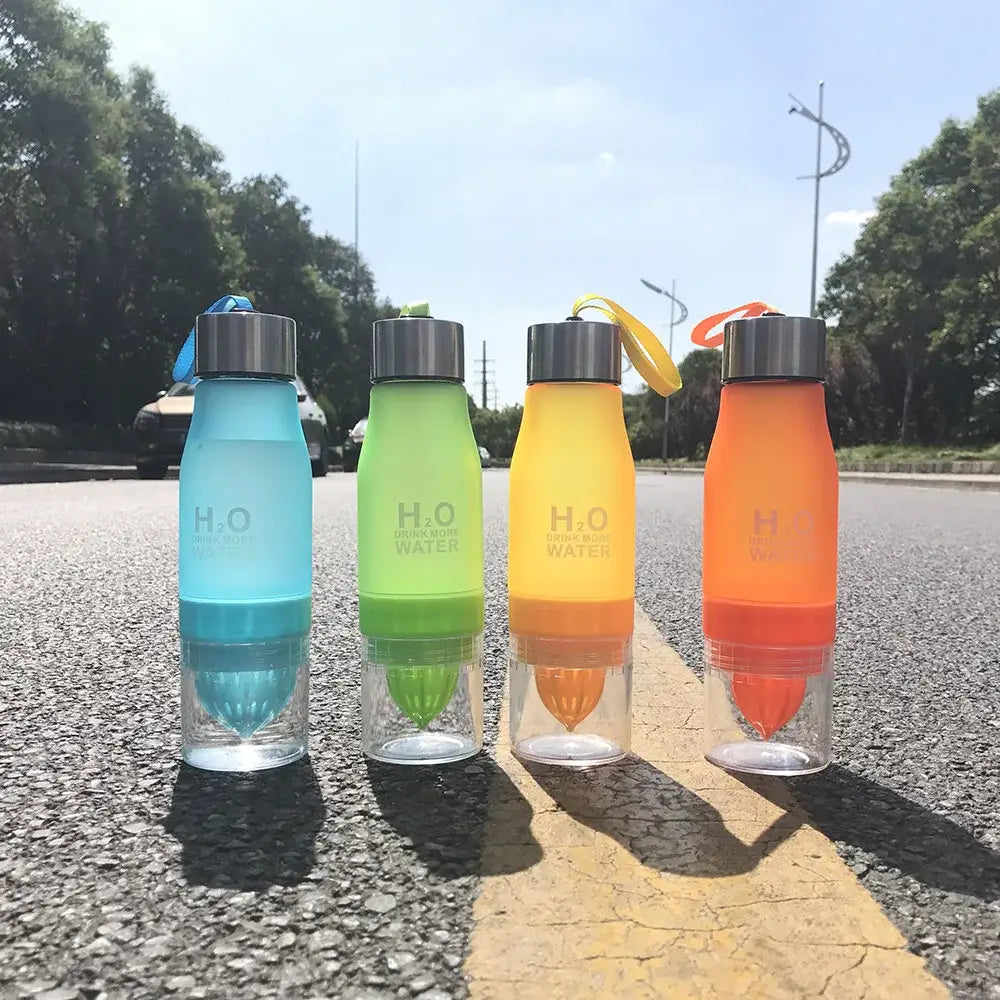 Black & white infuser water bottle kitchen hydration set