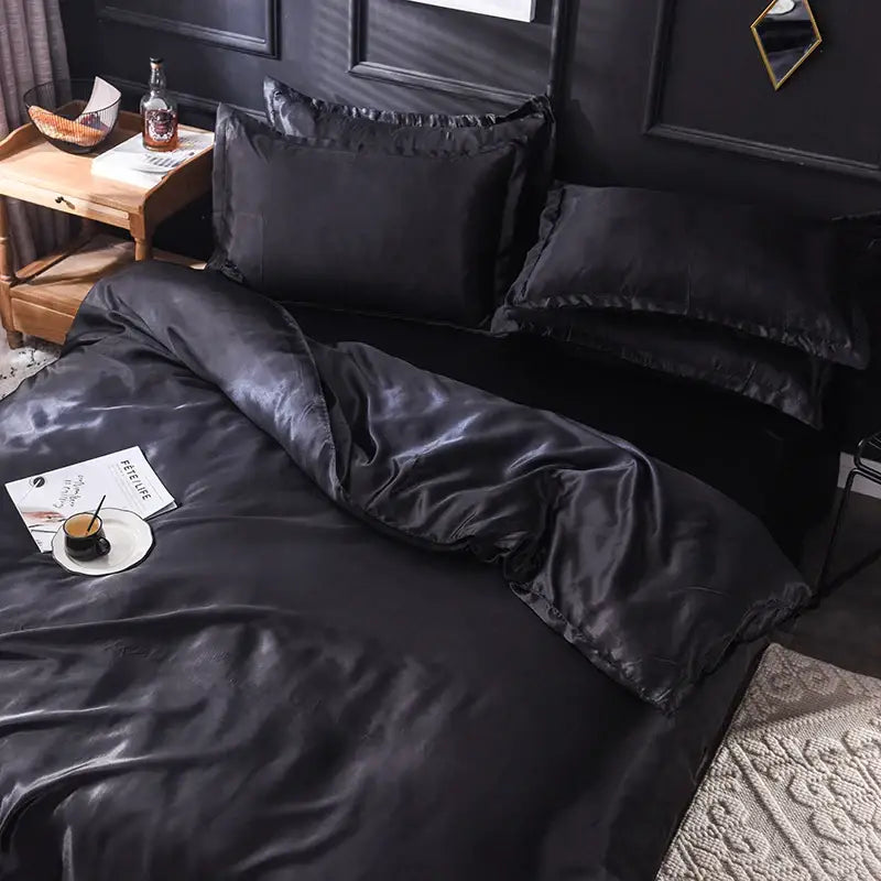 Luxurious purple satin silk bedding set for bedroom comfort