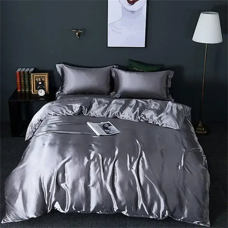 Luxurious emerald green & cream satin duvet cover bedding set bedroom