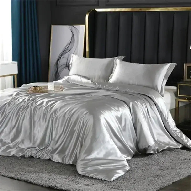 Luxurious emerald green satin bedding set with duvet cover bedroom