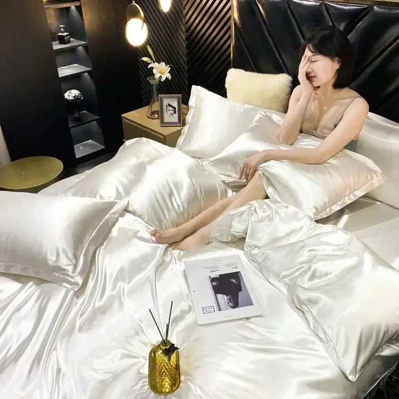 Luxury sage green satin bedding set with duvet cover for bedroom