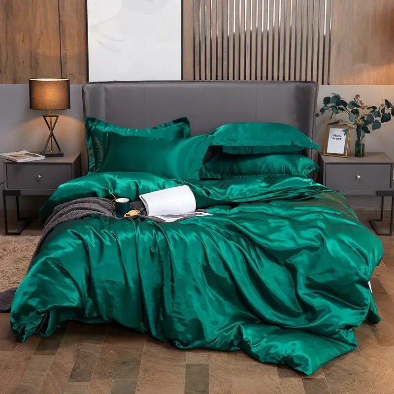 Luxury pink satin solid color bedding set with duvet cover for bedroom