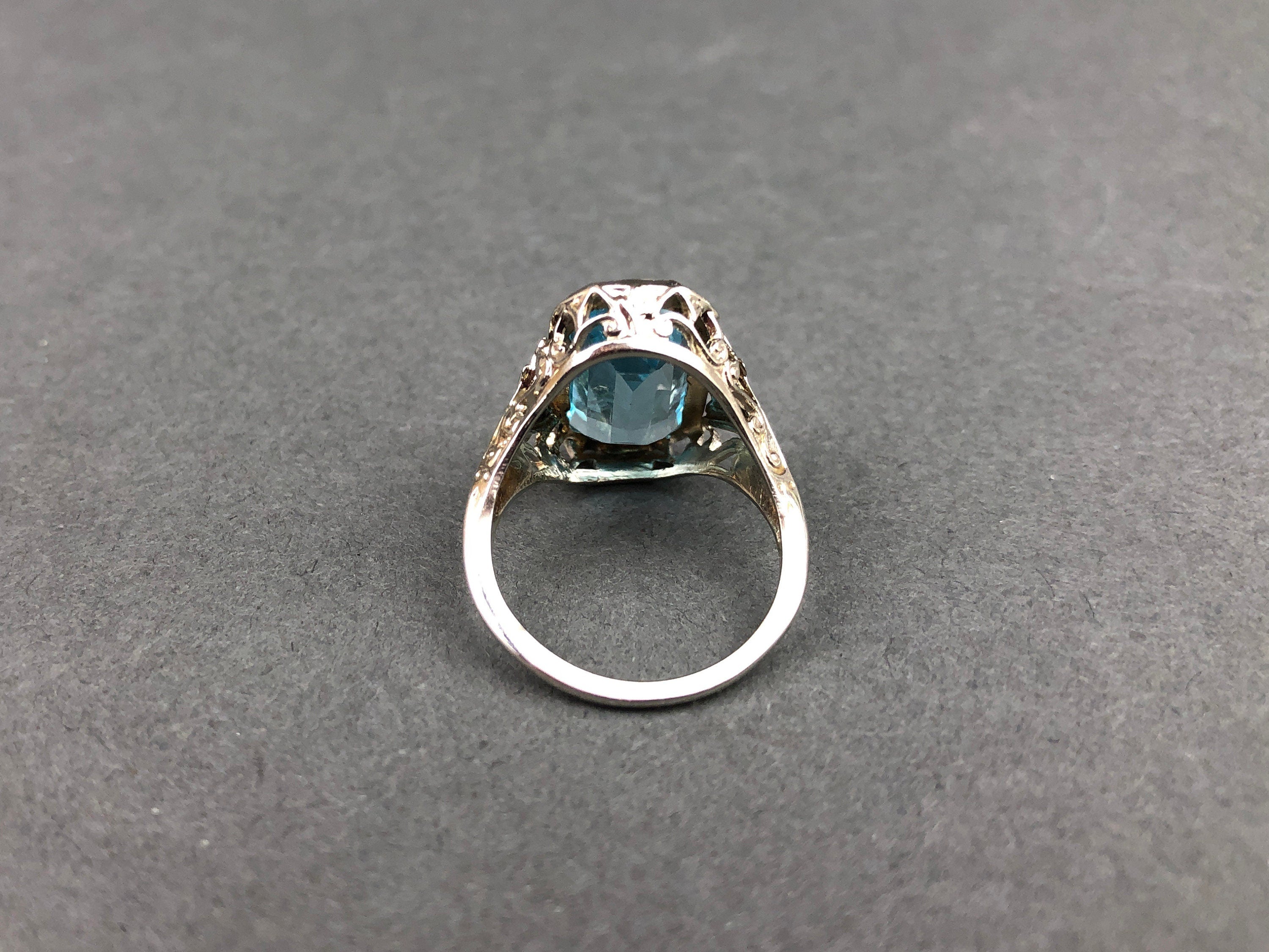 Art Deco 14k Gold 5ct Sky Blue Topaz Ring